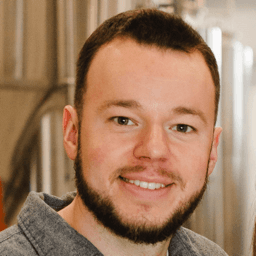 Jesse, co-founder of Shop My Farmers Market